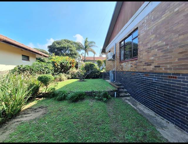 3 BEDROOM FREEHOLD FOR SALE IN SHELLY BEACH